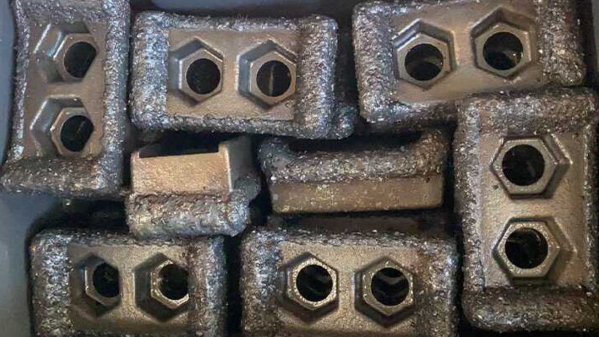 230905-03-The-Key-Factors-Influenced-By-Wood-Shedder-And-Grinder-Wear-Parts